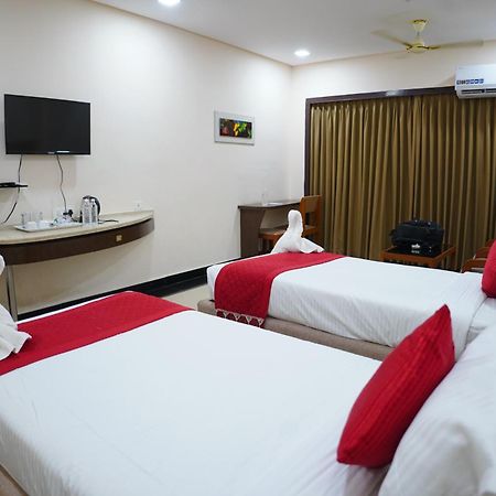 Hotel Grand Nagarjuna By Konark Hotels Guntur Exterior photo